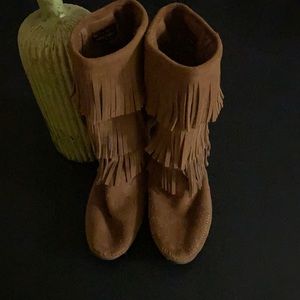 Minnetonka brown moccasin boot